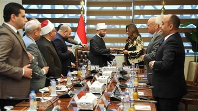 وزيرا التنمية المحلية والأوقاف يوقعان بروتوكول تعاون لتطبيق أحكام قانون التصالح في بعض مخالفات البناء 