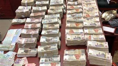 بغسل 27 مليون جنيهاً.. ضبط شخصين بتهمة بتهمة الإتجار في الأسلحة النارية والذخائر غير مرخصة