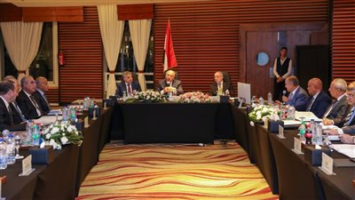 الوزير يترأس اجتماع الجمعية العامة العادية والغير عادية لشركة المجموعة المصرية للمحطات