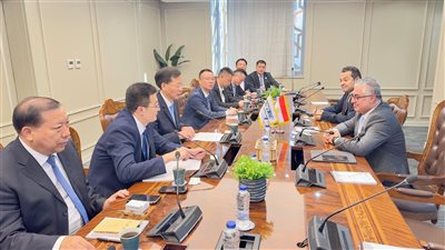 رئيس اقتصادية قناة السويس يستقبل وفد اتحاد الصناعة والتجارة بمقاطعة جيانجسو الصينية 