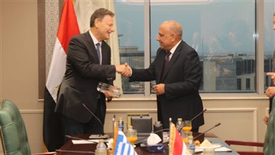 وزير الكهرباء يستقبل وزير البيئة والطاقة اليوناني لبحث سبل دعم الشراكة والتعاون 
