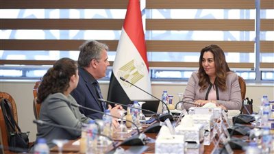 وزيرة التنمية المحلية تبحث مع الممثل المقيم لمؤسسة هانس زايدل الألمانية بالقاهرة مجالات التعاون