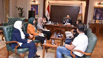 وزير العمل يستقبل مُمثلين عن شركات صينية في مصر للبدء في توثيق أوضاع عمالها بشكل رسمي 