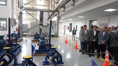 رئيس الوزراء يتفقد الشركة المصرية الألمانية للمضخات 