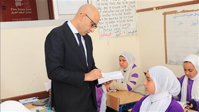 وزير التربية والتعليم يجري جولة تفقدية مفاجئة لعدد من المدارس بمحافظة البحيرة لمتابعة انتظام العام الدراسى 