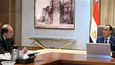 رئيس الوزراء يستعرض مع وزير المالية عدداً من ملفات العمل