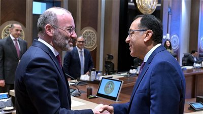 رئيس الوزراء يلتقي رئيس مجموعة حزب الشعب الأوروبي بالبرلمان الأوروبي