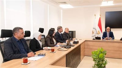 سويلم يناقش سُبل تطوير وتعظيم الإستفادة من مراكز الصيانة التابعة لهيئة الصرف