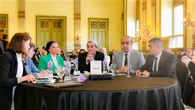 وزيرة البيئة تفتح اولى الجلسات الحوارية لإعداد الاستراتيجية الوطنية للاقتصاد الدائرى فى مصر