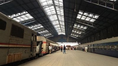 الداخلية تكشف حقيقة تجاوز شرطيين بحق مواطن داخل محطة قطار