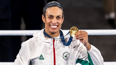 الملاكمة الجزائرية إيمان خليف تتقدم بشكوى ضد ترامب بسبب التنمر