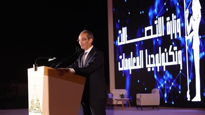 وزير الاتصالات: القدرات البشرية التى يضمها القطاع تعد المحرك الأساسي لاستمراره متصدرا النمو بين قطاعات الدولة