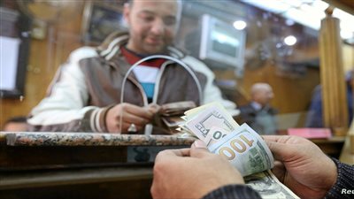 الحكومة تعلق على تعويم الجنيه:  لن يكون بالمعنى المعتاد