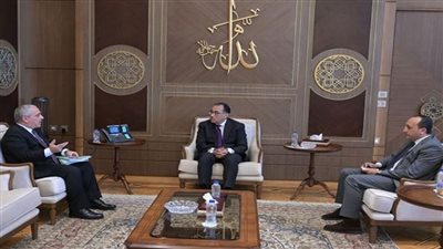 رئيس الوزراء يلتقى رئيس الهيئة الوطنية للصحافة لمتابعة عدد من ملفات العمل