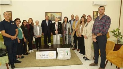 رئيسة المجلس القومي للطفولة والأمومة تزور دار الصديق لرعاية الأيتام بالعبور 