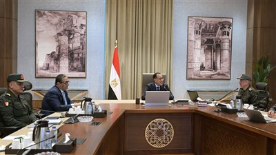 رئيس الوزراء يتابع موقف المشروعات المنفذة من جانب الهيئة الهندسية للقوات المسلحة