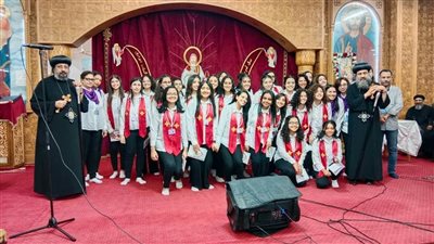 أسقف السويس والوادي الجديد يؤديان صلاة العشية وتطيب رفات الشهيد العظيم مارجرجس