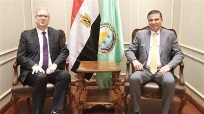 وزير الزراعة يبحث مع السفير الهولندي بالقاهرة سبل التعاون المشترك