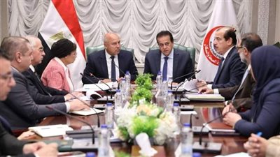 نائبا رئيس مجلس الوزراء وزيرا الصحة والنقل يعقدان اجتماعًا لمتابعة تطورات منظومة الألبان الصناعية 