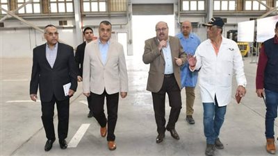 وزير الدولة للإنتاج الحربى يقوم بجولة تفقدية مفاجئة لشركة حلوان للصناعات غير الحديدية