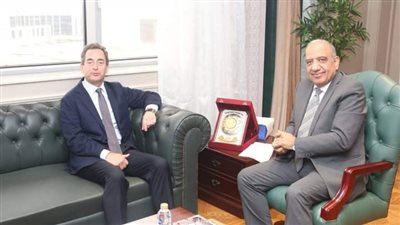 وزير الكهرباء يستقبل سفير فرنسا بالقاهرة لبحث سبل الدعم وجذب الاستثمارات