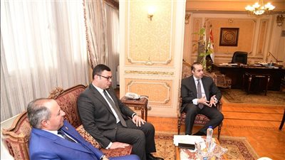 وزير الشئون النيابية يبحث أزمة الإسكان الاجتماعى ببورسعيد