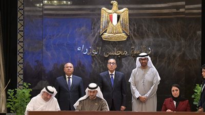 رئيس الوزراء يشهد توقيع مذكرة تفاهم لإنشاء مصنع لتخزين البطاريات