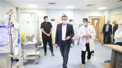 وزير الصحة يتفقد مستشفى الخانكة التخصصي ويوجه بالتعامل الفوري مع حالات الطوارئ