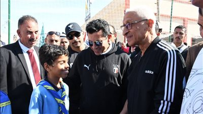 وزير الشباب والرياضة ومحافظ شمال سيناء يفتتحان الملعب الخماسي ويتفقدان المشروعات الشبابية بمركز شباب ضاحية السلام 