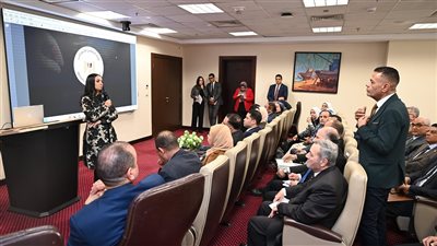 وزيرة التضامن الاجتماعي لوكلاء الوزارة ومديري المديريات: افتحوا قلبوكم للمواطنين قبل مكاتبكم