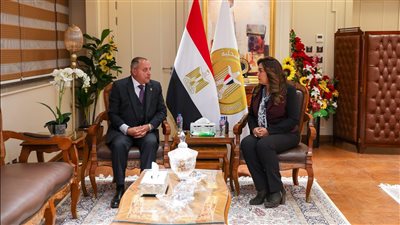 وزيرة التنمية المحلية تتابع مع محافظ بورسعيد آخر مستجدات المشروعات الخدمية والتنموية والاستثمارية