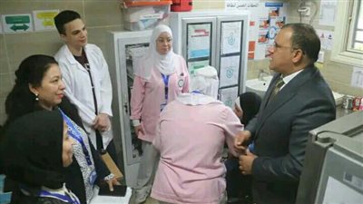 الحفناوي يتابع سير العمل بوحدة طب أسرة السويس 1