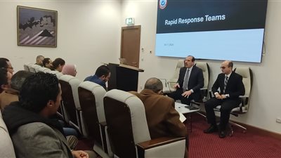 نائب وزير الصحة يعقد اجتماعا ً لمناقشة آخر المستجدات بشأن تأهيل ورفع كفاءة فرق الاستجابة السريعة التابعة لوزارة الصحة 