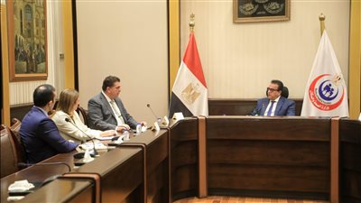  وزير الصحة يبحث مع ممثلي شركة الأهلي كابيتال فرص الاستثمار في القطاع الصحي