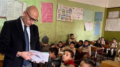 وزير التربية والتعليم يواصل متابعة انتظام العملية التعليمية بجولة مفاجئة في عدد من المدارس بمحافظة بني سويف