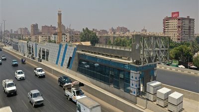 تحويلات مرورية لتنفيذ أعمال مشروع الأتوبيس الترددى بالطريق الدائرى فى الجيزة