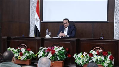 الدكتور خالد عبدالغفار يؤكد ضرورة الحفاظ على استدامة توافر المستلزمات الطبية بمعهد القلب