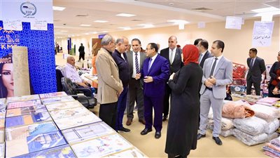 التنظيم والإدارة ينظم معرضاّ لملابس الشتاء والأجهزة الكهربائية ومعروضات الأسر المنتجة بمقره بالعاصمة الإدارية