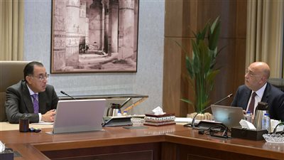 رئيس الوزراء يُتابع مؤشرات الأداء وملفات العمل لجهاز تنمية المشروعات المتوسطة والصغيرة ومتناهية الصغر