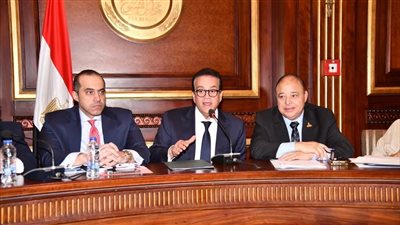 عبدالغفار: قانون تنظيم المسؤولية الطبية وحماية المريض تقدمت به وزارتي الصحة والعدل بناء على توجيهات الرئيس