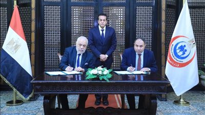 وزير الصحة يشهد توقيع بروتوكول تعاون لتقديم الخدمات الطبية لأعضاء 4 نقابات مهنية