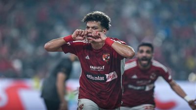 ثلاثي قلب دفاع ومركز جديد لـ عاشور.. مفاجآت في تشكيل الأهلي أمام سموحة