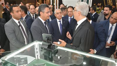  وزير التموين والتجارة الداخلية يفتتح معرض “نبيو” للذهب والمجوهرات