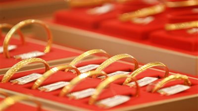 ارتفاع أسعار الذهب مع تراجع الدولار