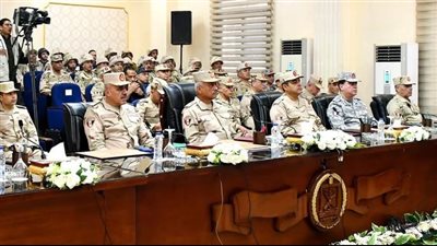  الفريق أول / عبدالمجيد صقر القائد العام للقوات المسلحة وزير الدفاع والإنتاج الحربى يشهد المرحلة الرئيسية لمشروع مراكز القيادة التعبوى الذى تنفذه المنطقة الجنوبية العسكرية 