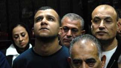 القصة الكاملة لإيقاف حبس عصام صاصا.. رد فعل زوجته وتعليق مدير أعماله