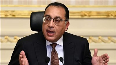 رئيس الوزراء يُصاب بدوار لدقائق أثناء المؤتمر الصحفى ثم يستكمل على الهواء