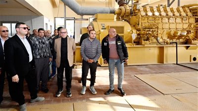 وزير الإسكان يتفقد محاور الطرق ومحطة رفع الصرف الصحي 