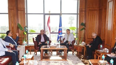 محافظ السويس يستقبل أعضاء مجلسي الشيوخ والنواب