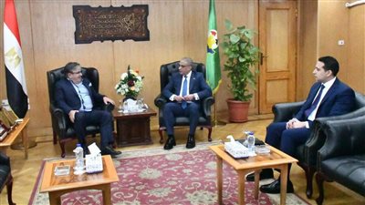 محافظ الفيوم يستقبل سفير البوسنة والهرسك بالقاهرة لبحث سبل التعاون المشترك